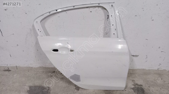 Fiat Egea sag arka kapi