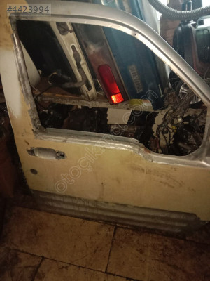 Ford cornet sol ön kapı boş macunlu