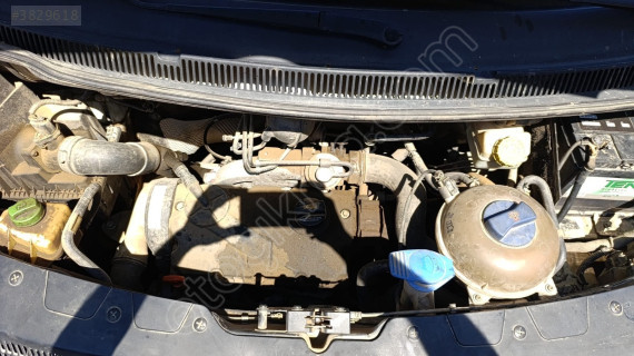 2005 model volkswagen Trnasporter motor 1.9