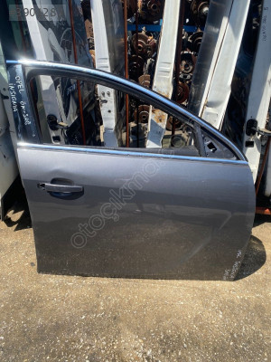 OPEL İNSİGNİA SAĞ ÖN KAPI ORJİNAL HATASIZ