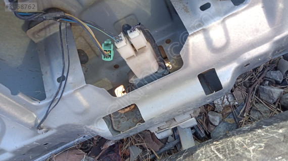 Suzuki swift bagaj kilidi yedek parça