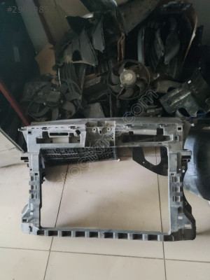Orjinal Çıkma Volkswagen Caddy Ön Panel Parçası