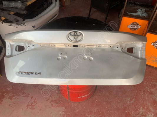 TOYOTA COROLLA BAGAJ KAPAĞI 6440112B30