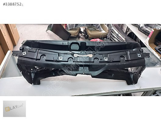 51747255413 BMW F30 PANEL ÜST MASKESİ