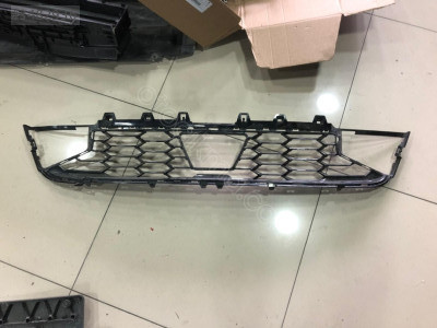 BMW 3 SERİSİ G20 LCİ M ÖN TAMPON ORTA IZGARA 51118085447