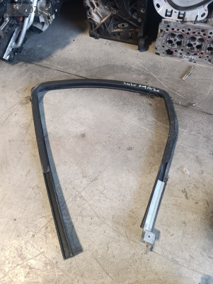 Nissan Qashqai sağ arka kapı fitili