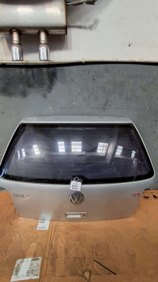 BAGAJ KAPAĞI - GOLF 4 99-04 - 1J6827025G