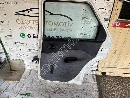 FORD ESCORT SAĞ ARKA KAPI CAM KRİKOSU 1995-2000 MODEL