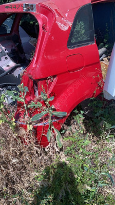 MERCEDES B180 SAĞ ARKA ÇAMURLUK GÜÇMANLAR 05012551616