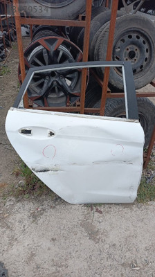 Ford Fiesta sağ arka kapı orjinal çıkma 2009-17