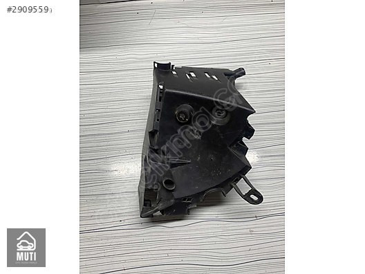 Renault Kango Role Kapağı Sigorta Kutusu 7700413605