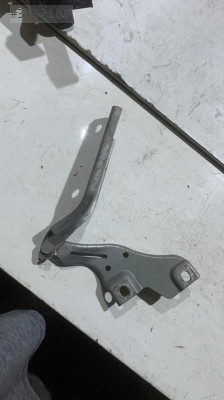 VW 3G0823302 Kaput Menteşesi Sağ Passat B8 (14-18)