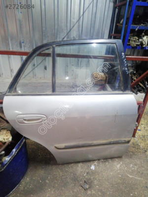 Mazda 626 Sağ Arka Kapı