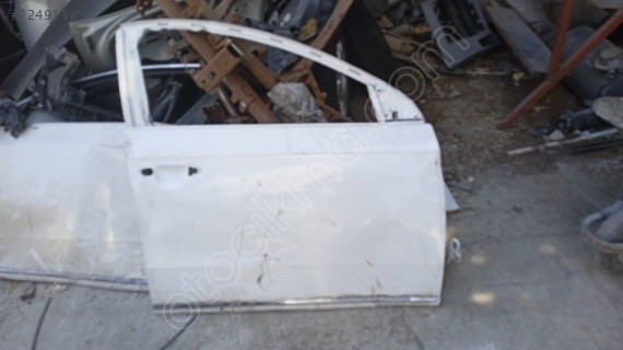 Passat b7 ön sağ kapı