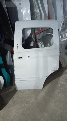 Orjinal Çıkma Ford Courier Sağ Sürgülü Kapı