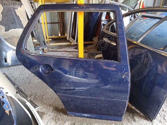VE GOLF 6 SAĞ ARKA KAPISI ÇIKMA