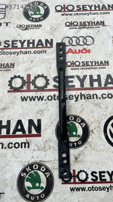 5Q0802128 Passat b8.5 b8 golf 8 egzoz alt şase bağlantı demiri 