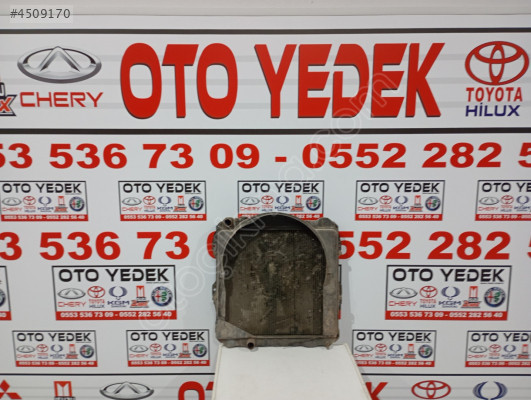 Toyota Hilux su radyatörü