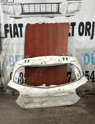 MERCEDES A180 BAGAJ KAPAĞI