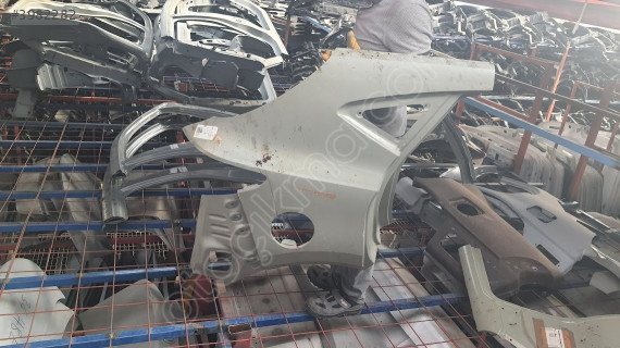 MG ZS  SAĞ ARKA CAMURLUK SEFALILAR OTO CIKMA