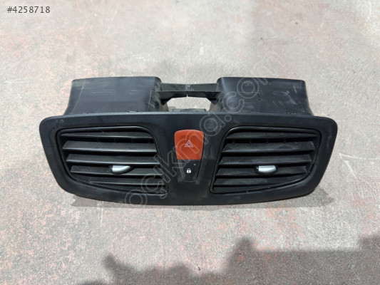 2011 Renault Fluence Klima Kalorifer Izgarası