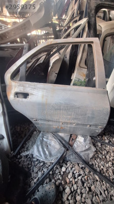 Peugeot 406 sağ arka kapı