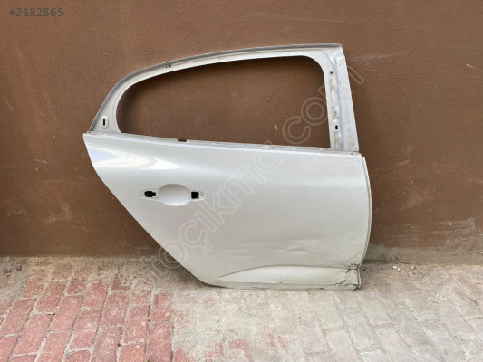 RENAULT MEGANE 4 SAĞ ARKA KAPI ORİJİNAL ÇIKMA