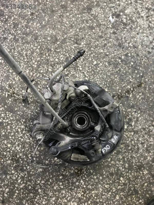 BMW F30 SAĞ ARKA TAŞIYICI
