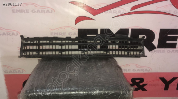 8200258000 Renault Megane 2 Ön Tampon Izgarası