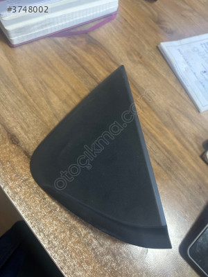 PEUGEOT 301 SAĞ ARKA KÖŞE PLASTİĞİ