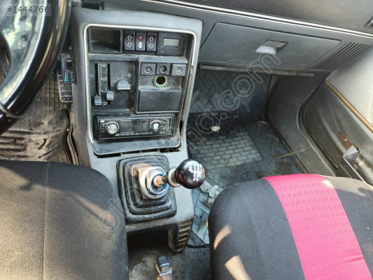 RENAULT R9 ORTA VİTES KONSOLU
