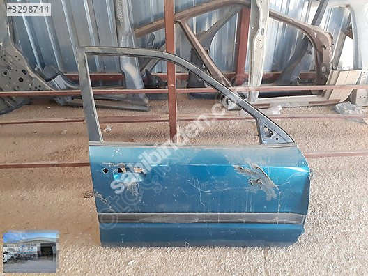 OTO CEMDEN ÇIKMA MAZDA 323 SEDAN SAĞ ÖN KAPI