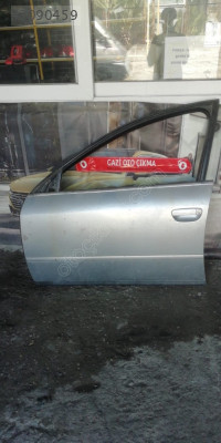 Audi A4 sol ön kapı çıkma