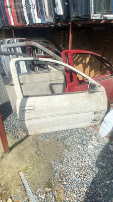 OPEL CORSA B TEK KAPI SAĞ.OTO ERKAN ÜNYE