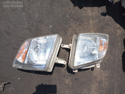 Isuzu d Max Euro 4 sağ sol far örjinal çıkma