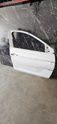 Volkswagen polo sağ ön kapı (taigo polo)