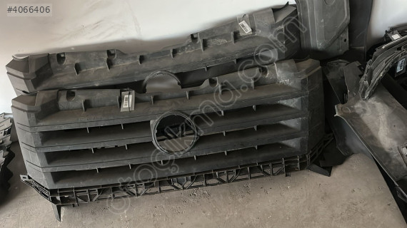 VOLKSWAGEN  CRAFTER 12-17 nikelajlı  Ön panjur.