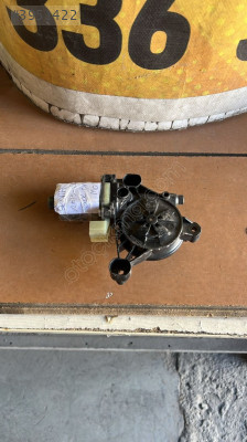2015-2018 Skoda Octavia Sol Ön Cam Motoru - Oto Çıkma Parça