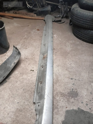 Audi A4marşbiyel plastik sag