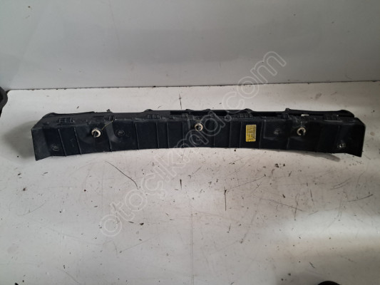RENAULT MEGANE 4 ARKA TAMPON ORTA BRAKETİ