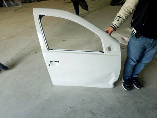 2010/2016 DACİA DUSTER BEYAZ SAĞ ÖN KAPI ORJINAL
