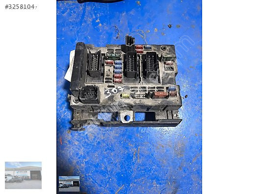 OTO CEMDEN ÇIKMA HONDA CİVİC 1998 1.4 OTOMATİK SİGORTA KUTU