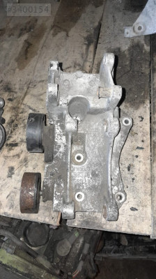 Pejo 406sarz dinamo bağlantı ayagi braket 2.0 hdi 2.2 hdi yedek p