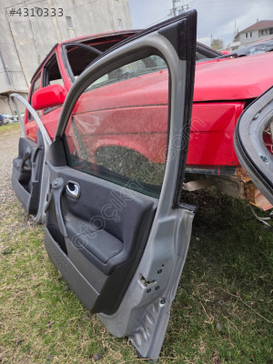 Megane 2 Orjinal Sağ Ön - Sol Arka Kapı Camı