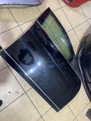 MERCEDES C220SAĞ ÖN KAPI