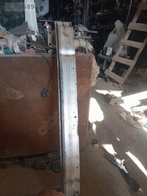 Peugeot 308.Tampon demiri 967276208