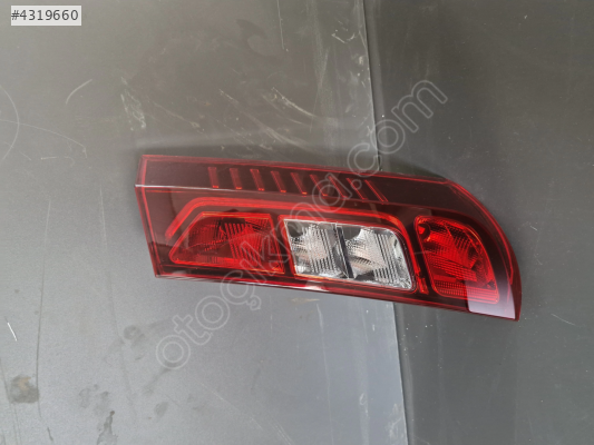 RENAULT EXPRESS SAĞ ARKA STOP LAMBASI SIFIR 2021-2024