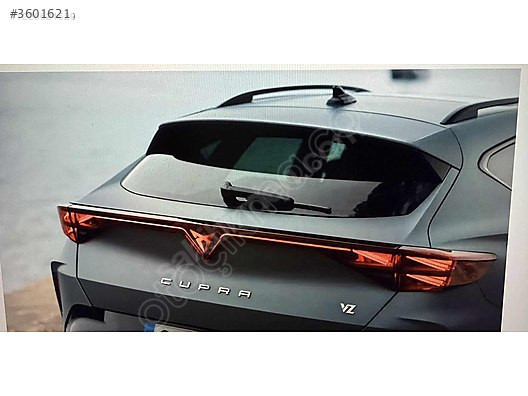 CUPRA FORMENTOR ARKA BAGAJ CAMI