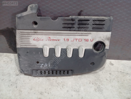 Alfa Romeo 147 motor üst kapağı