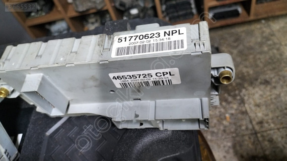 46535725 Fiat Doblo sigorta kutusu
